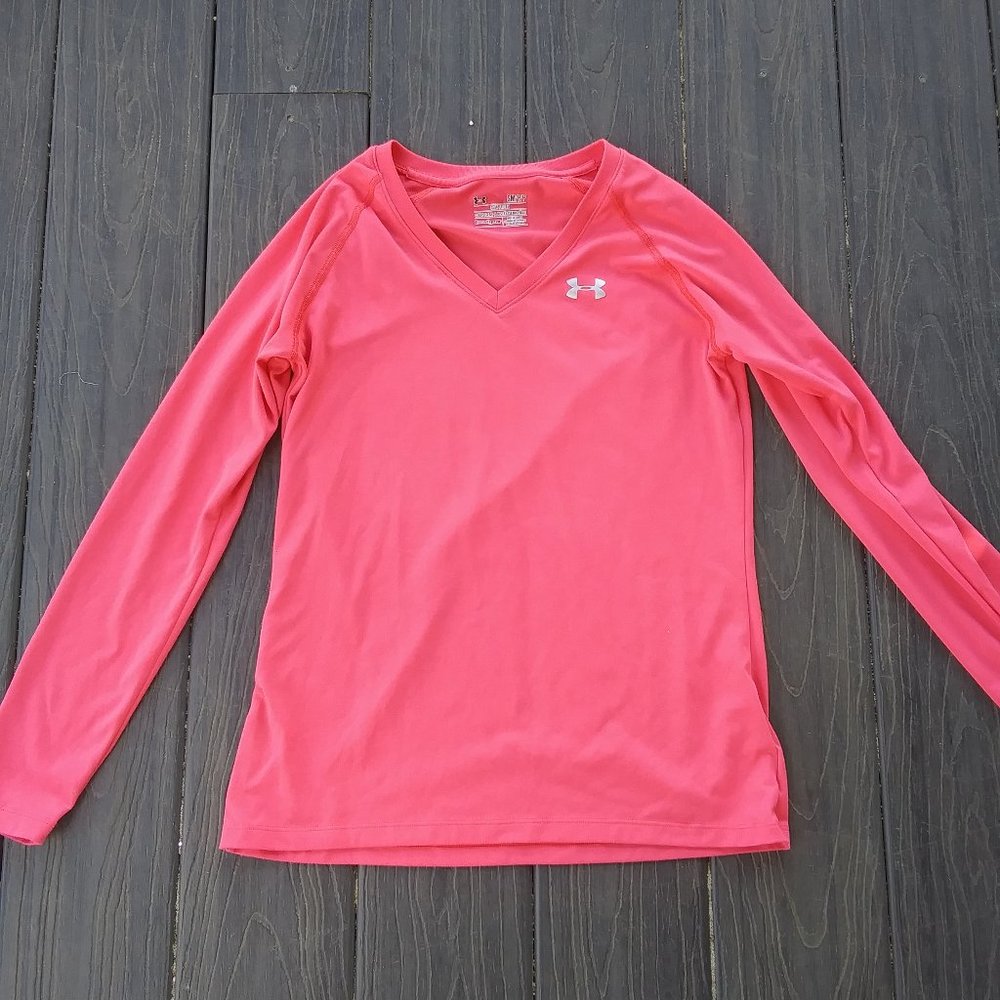 Under Armour long sleeved shirt
